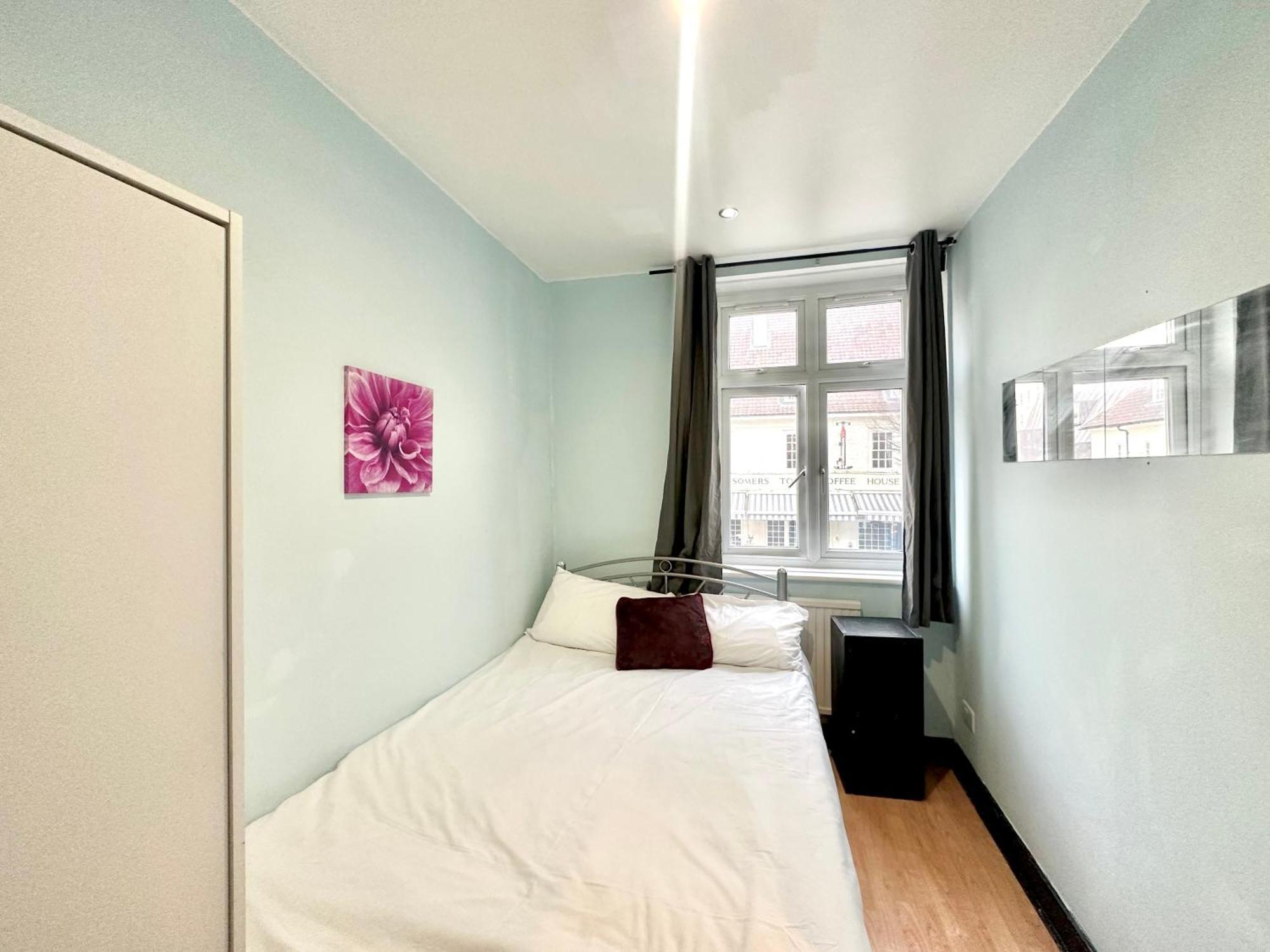 Kings Cross Guest House Лондон Экстерьер фото