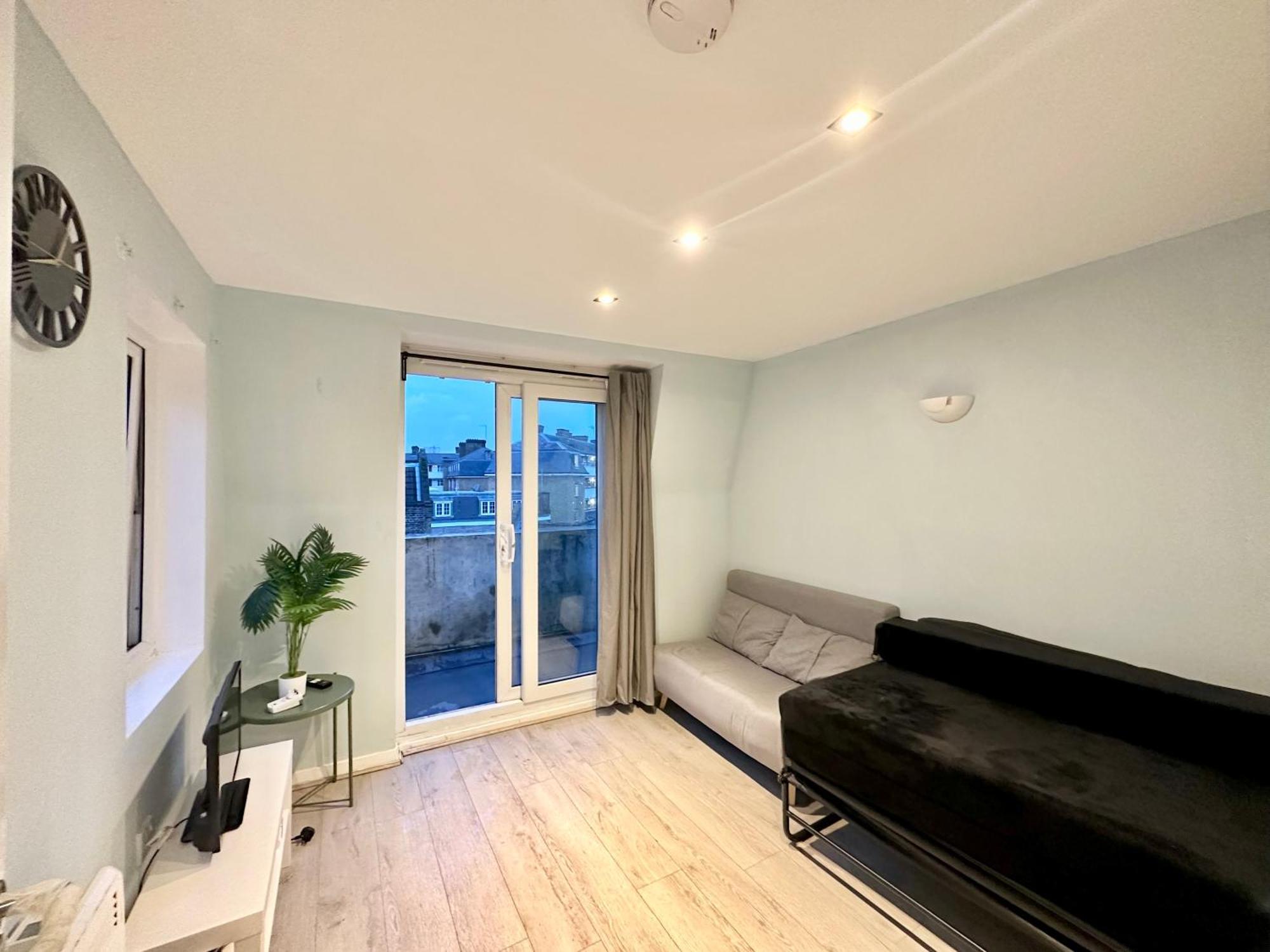 Kings Cross Guest House Лондон Экстерьер фото