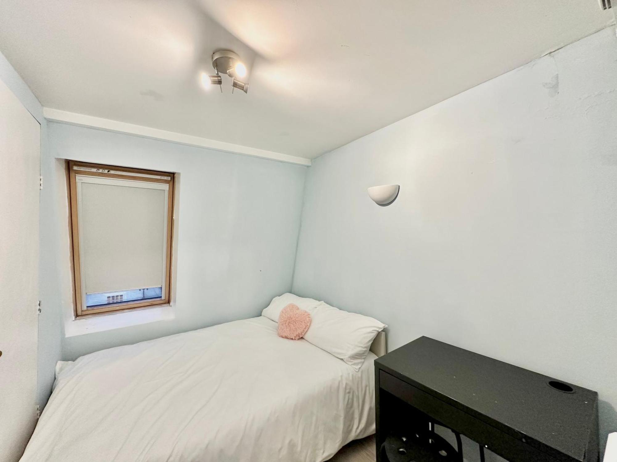 Kings Cross Guest House Лондон Экстерьер фото