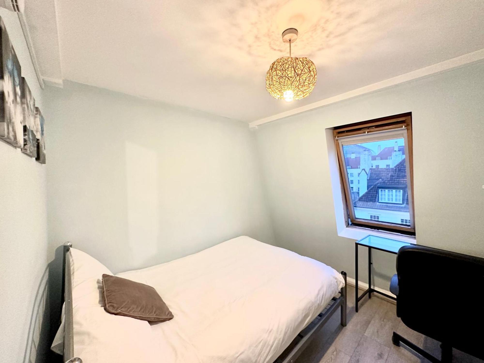 Kings Cross Guest House Лондон Экстерьер фото