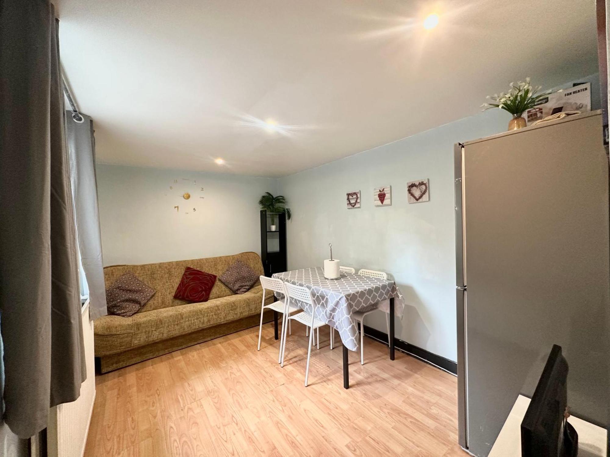 Kings Cross Guest House Лондон Экстерьер фото