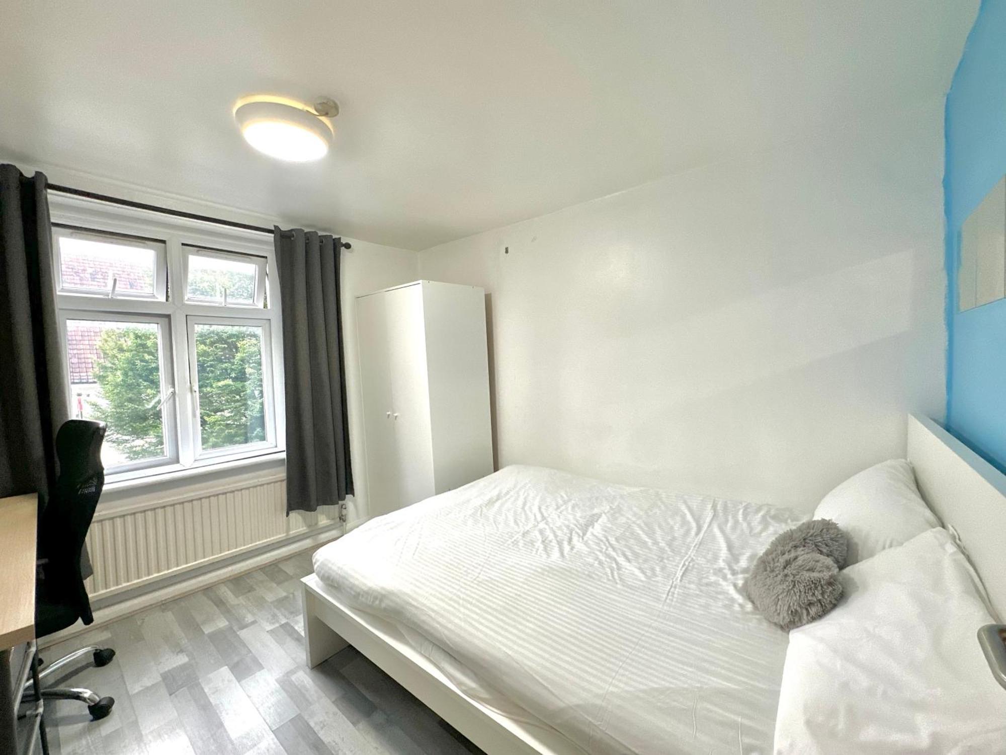 Kings Cross Guest House Лондон Экстерьер фото