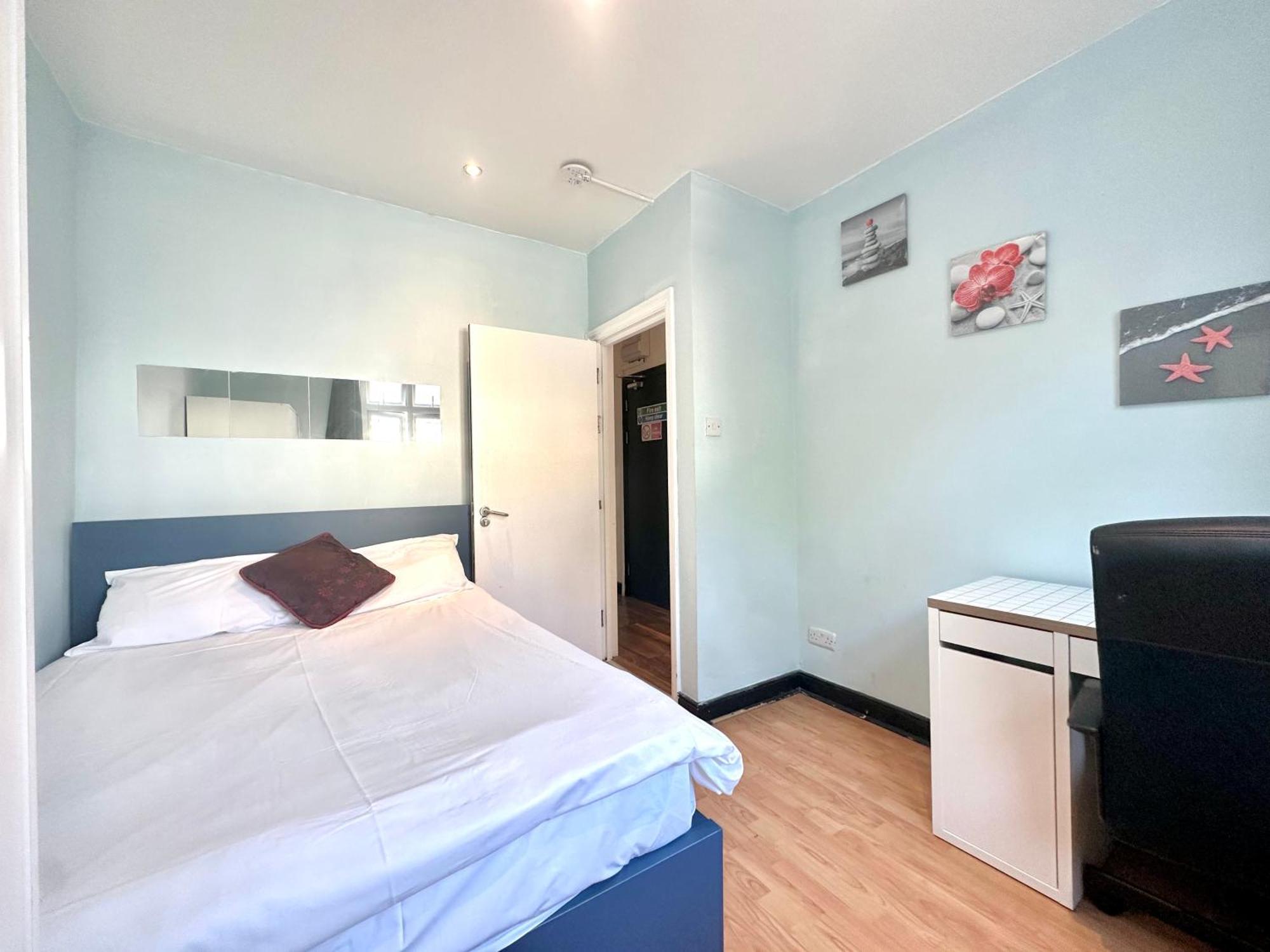 Kings Cross Guest House Лондон Экстерьер фото