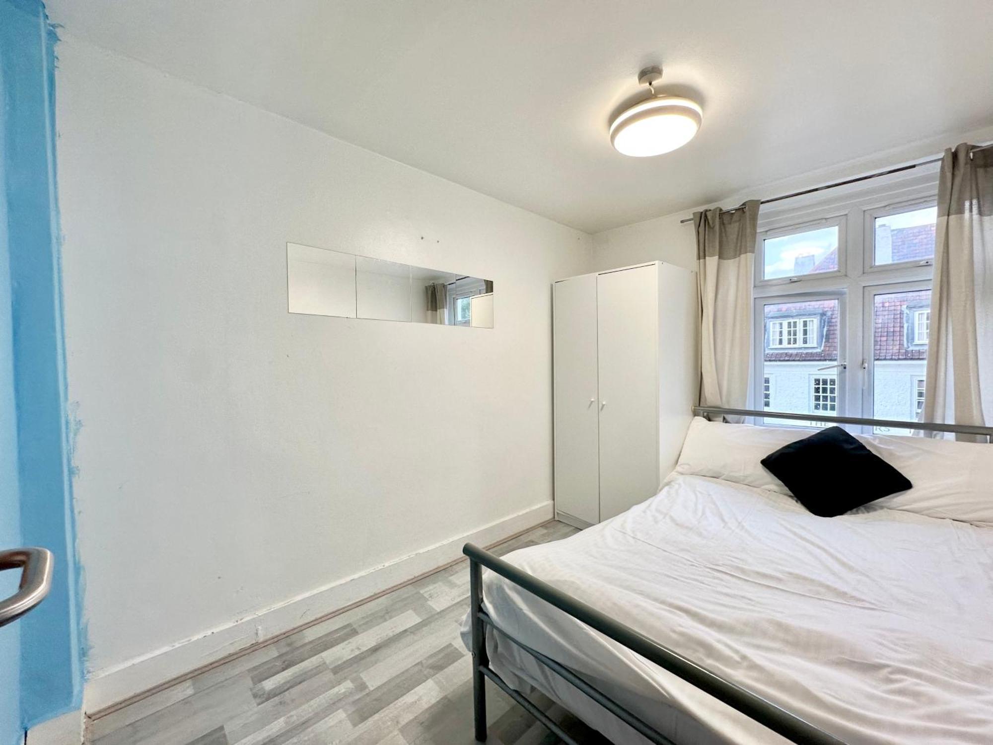 Kings Cross Guest House Лондон Экстерьер фото