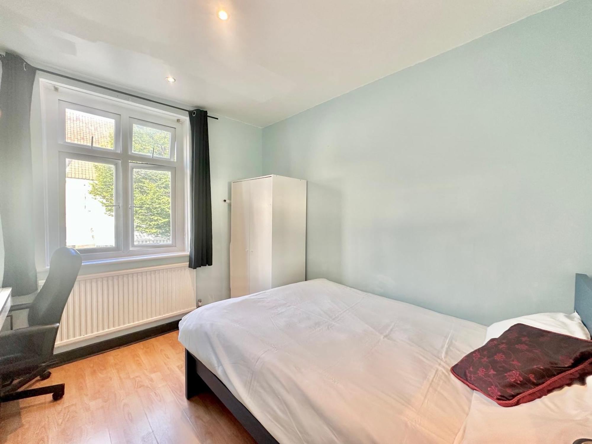 Kings Cross Guest House Лондон Экстерьер фото
